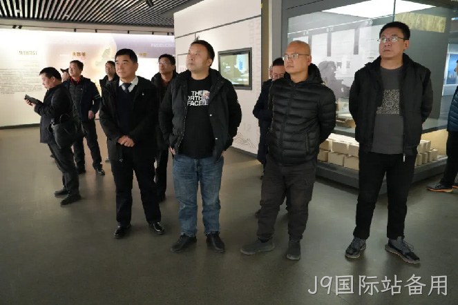 关注 |“康友汇营销高管”一行走进J9国际站备用开展凤香酒海探究之旅