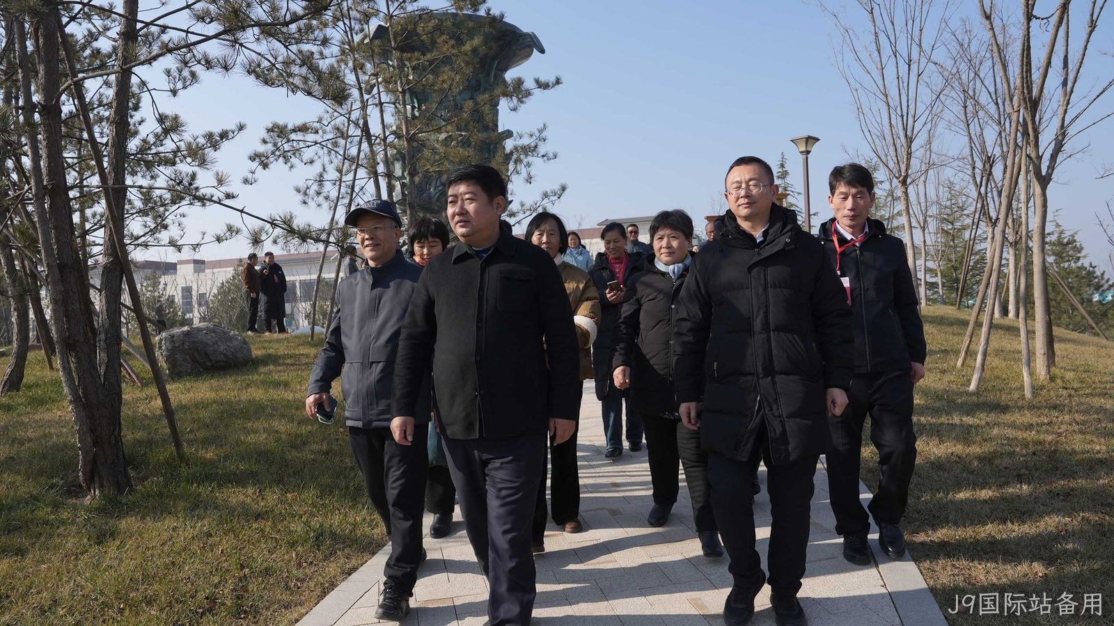 张载文化研究会秦东魁会长一行莅临J9国际站备用参观交流